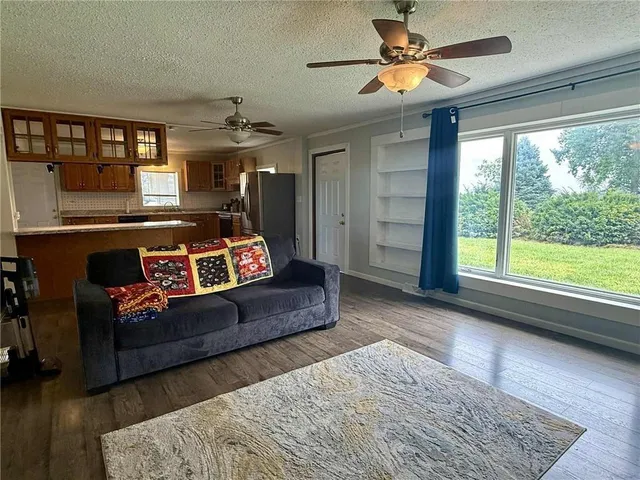 $179,900 | 24817 24th Highway, Waverly, MO 64096