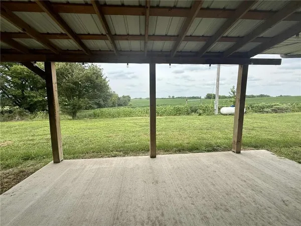 $179,900 | 24817 24th Highway, Waverly, MO 64096