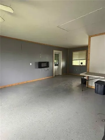 $179,900 | 24817 24th Highway, Waverly, MO 64096