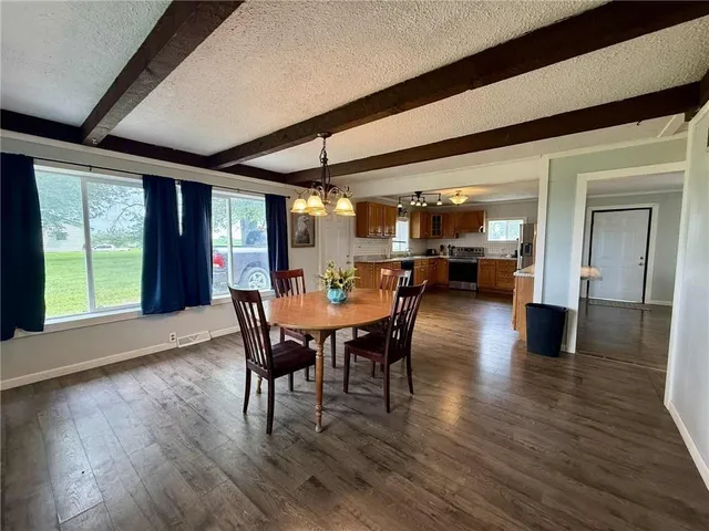 $179,900 | 24817 24th Highway, Waverly, MO 64096