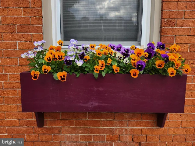 $339,900 | 37 North Charlotte Street, Lancaster, PA 17603