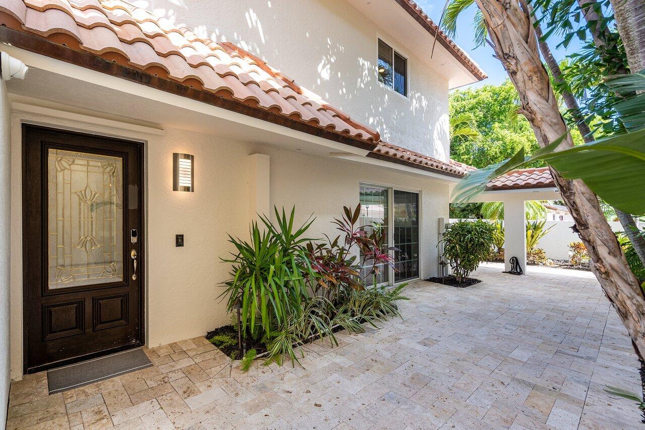 500 Commodore Circle Delray Beach, FL 33483 - Photo 8 of 57 NEW FRONT DOOR COMING