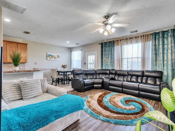 $1,890 | 11522 Hackmatack Way, Houston, TX 77066