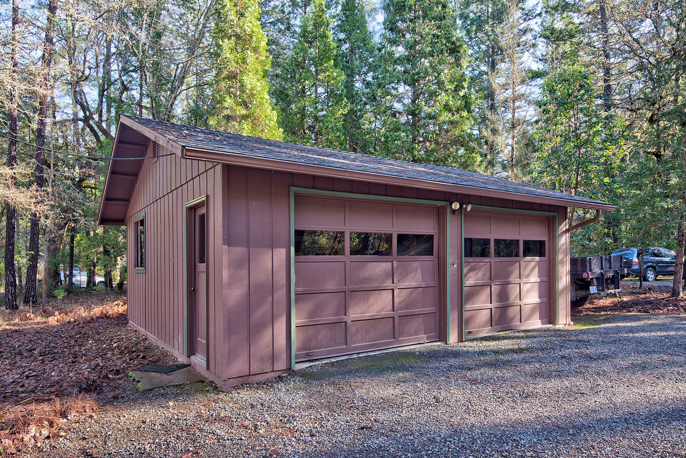 1090 Queens Branch Road Rogue River, OR 97537 - Photo 26 of 40 2 Car Detached Garage