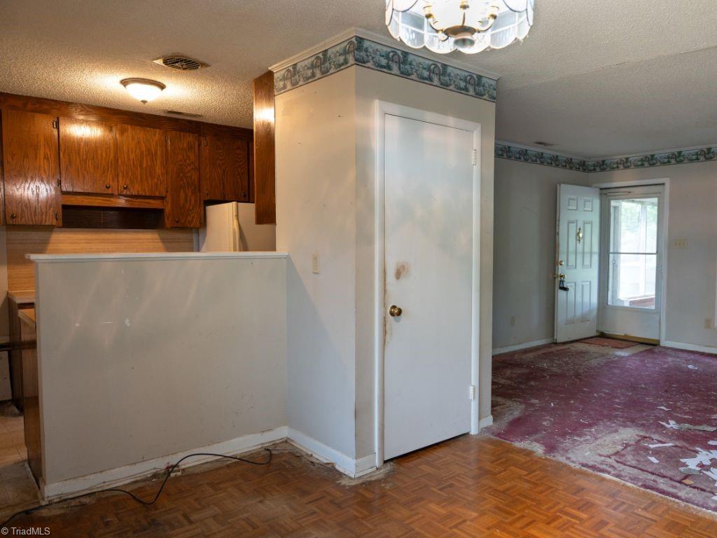 513 Stokes Road Graham, NC 27253 - Photo 4 of 12 Gallery Image 4