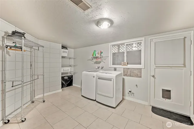 $680,000 | 809 North Kenroy Terrace, East Wenatchee, WA 98802