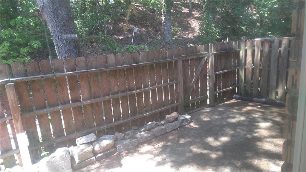 4701 Flat Shoals Road Union City, GA 30291 - Photo 10 of 23 a view of a wooden fence