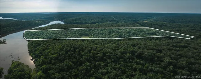 $207,150 | 6 State Road, Edwards, MO 65326