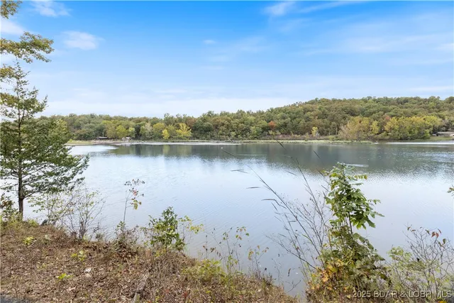 $207,150 | 6 State Road, Edwards, MO 65326