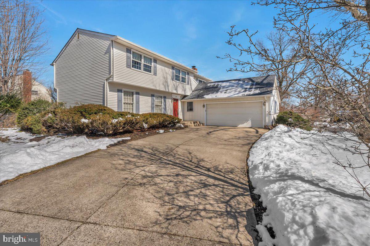 517 Perry Drive Mount Laurel, NJ 08054 - Photo 32 of 41 a front view of a house with a yard