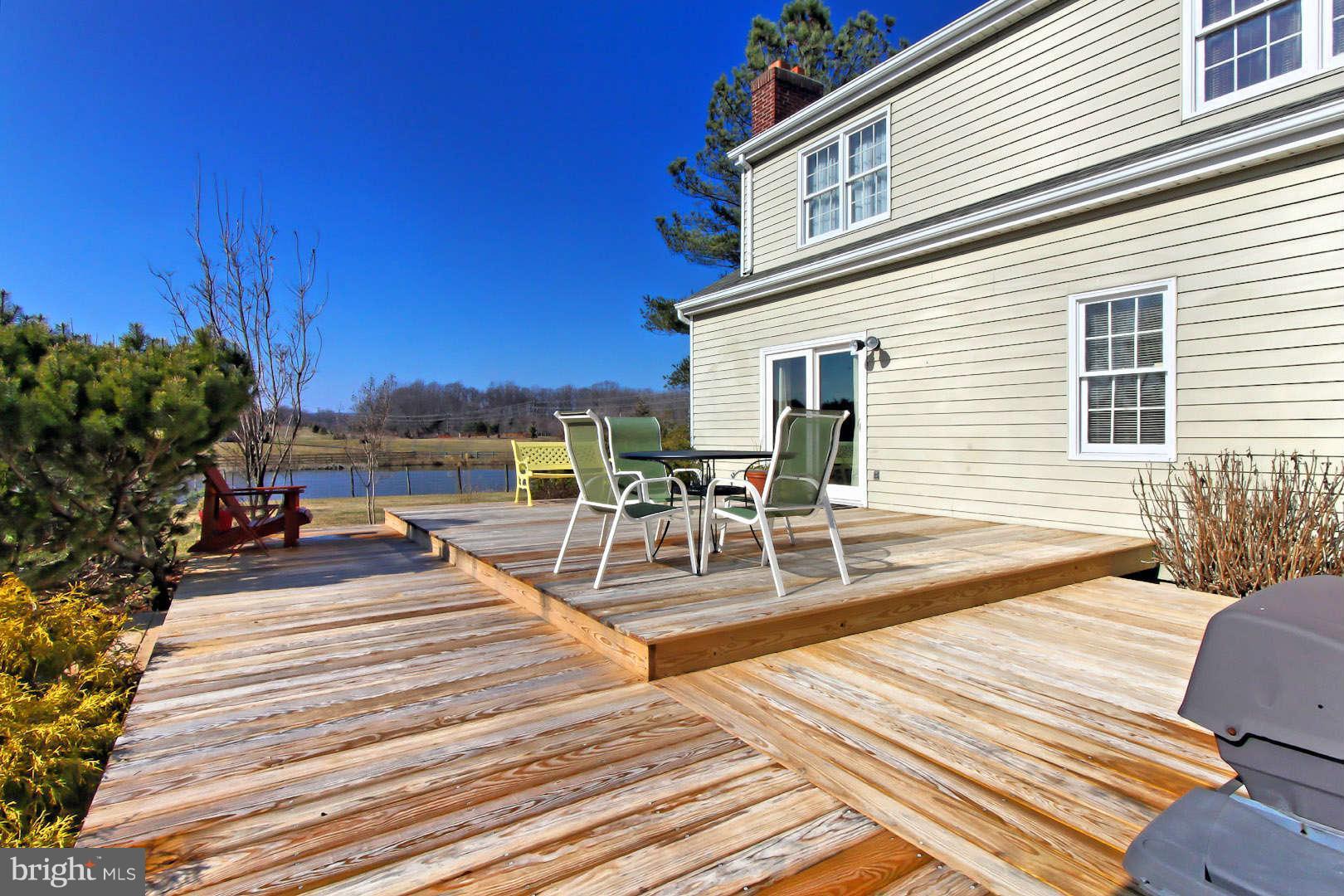 4500 Sudley Road Gainesville, VA 20155 - Photo 7 of 30 Exterior (Rear)