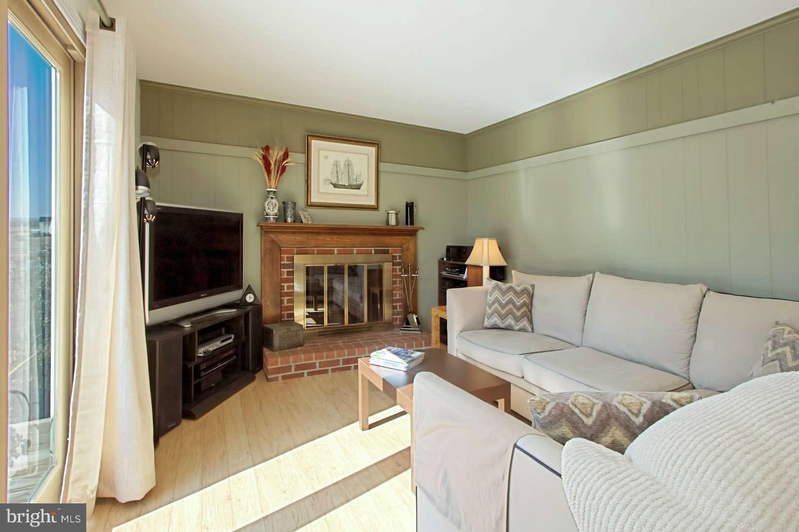 4500 Sudley Road Gainesville, VA 20155 - Photo 10 of 30 Family Room