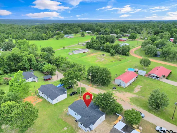 $1,900 | 431 North Hill Road, Tyler, TX 75706