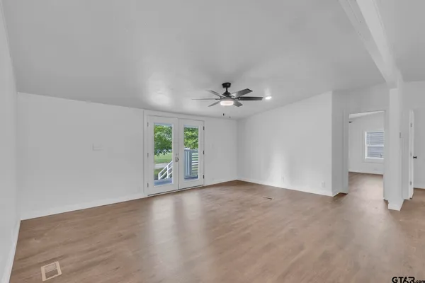 $1,900 | 431 North Hill Road, Tyler, TX 75706
