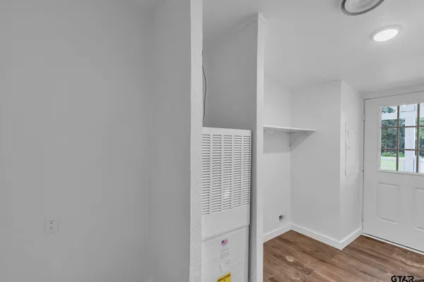 $1,900 | 431 North Hill Road, Tyler, TX 75706