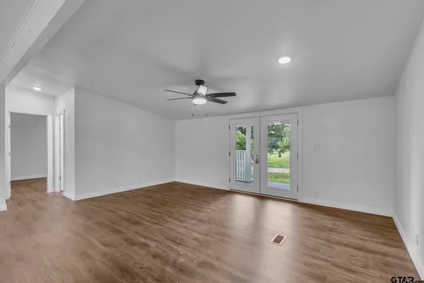 $1,900 | 431 North Hill Road, Tyler, TX 75706