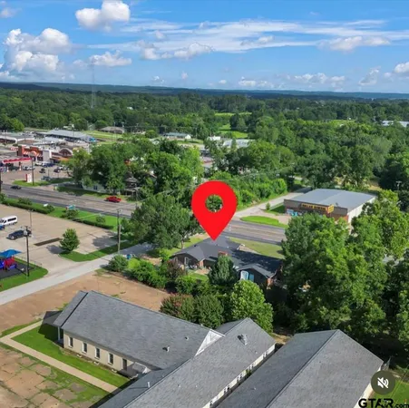 $1,900 | 431 North Hill Road, Tyler, TX 75706