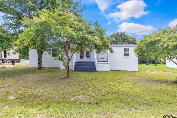 $1,900 | 431 North Hill Road, Tyler, TX 75706