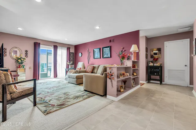 $495,999 | 5 Oriel Way, Marlboro, NJ 07746