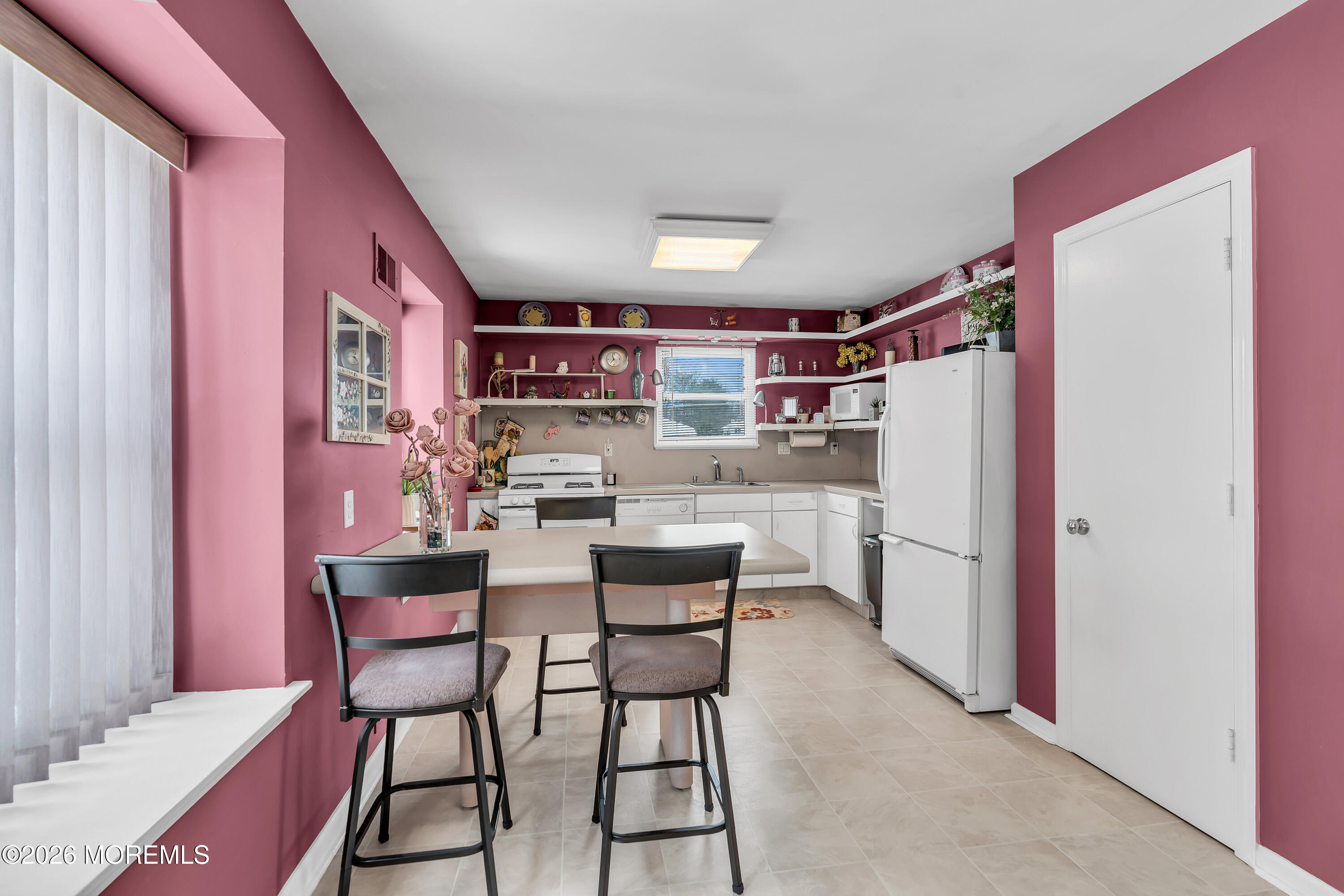 5 Oriel Way Marlboro, NJ 07746 - Photo 15 of 23 5 ORIEL KITCHEN HUGE ISLAND