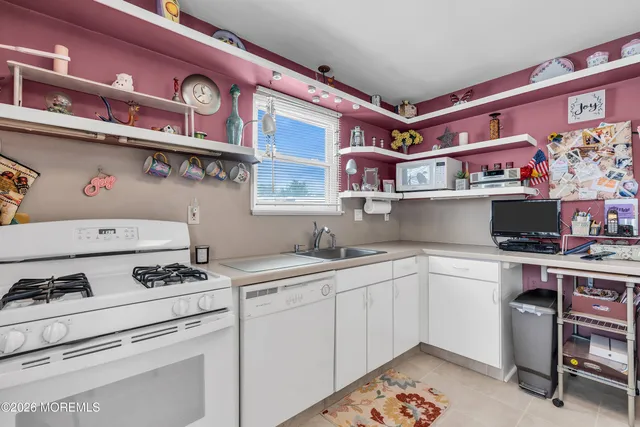 $495,999 | 5 Oriel Way, Marlboro, NJ 07746