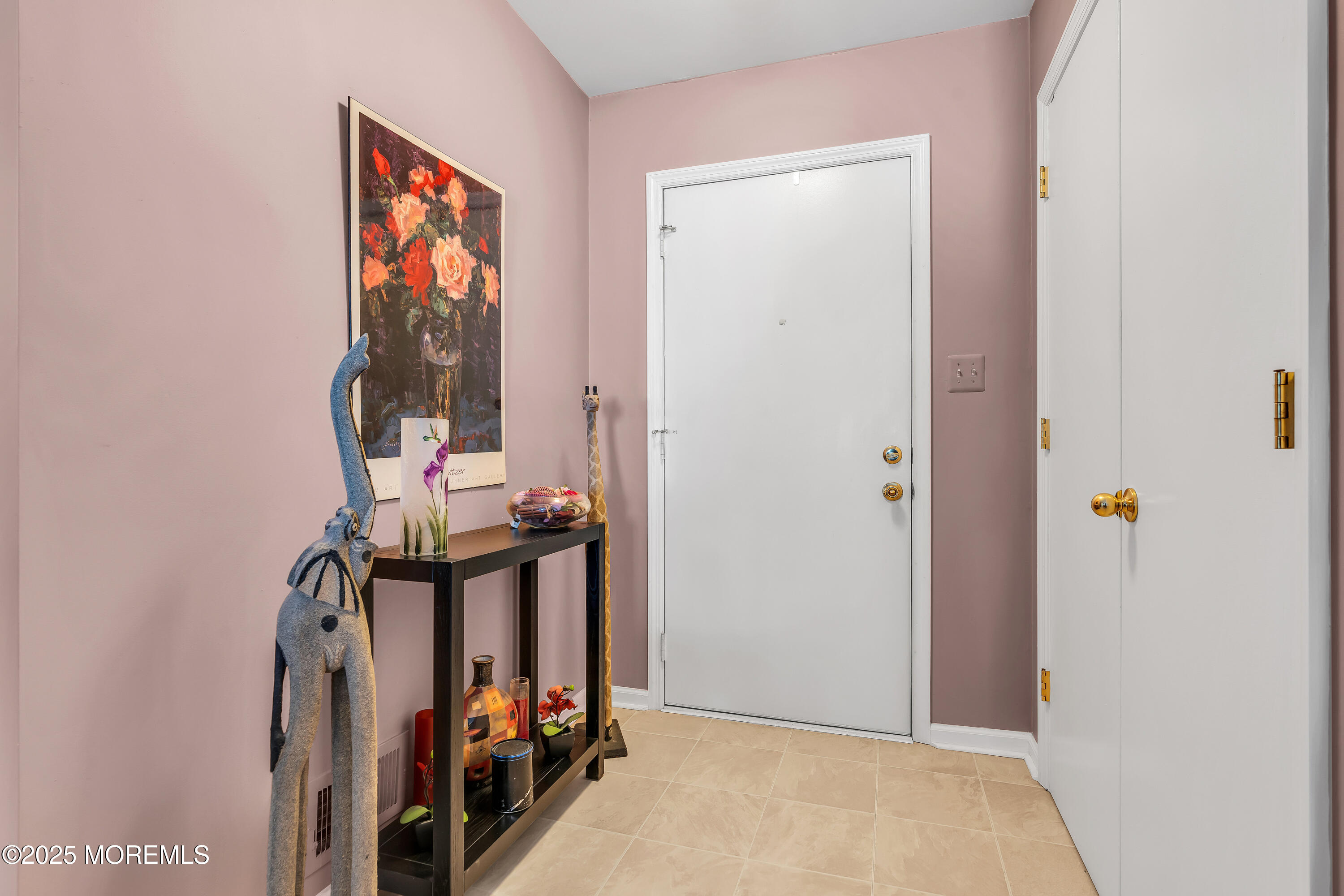 5 Oriel Way Marlboro, NJ 07746 - Photo 3 of 23 5 ORIEL ENTRANCEWAY LARGE CLOSET