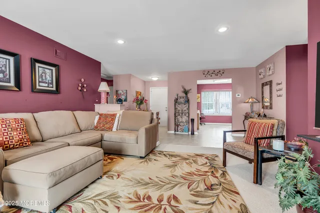 $495,999 | 5 Oriel Way, Marlboro, NJ 07746