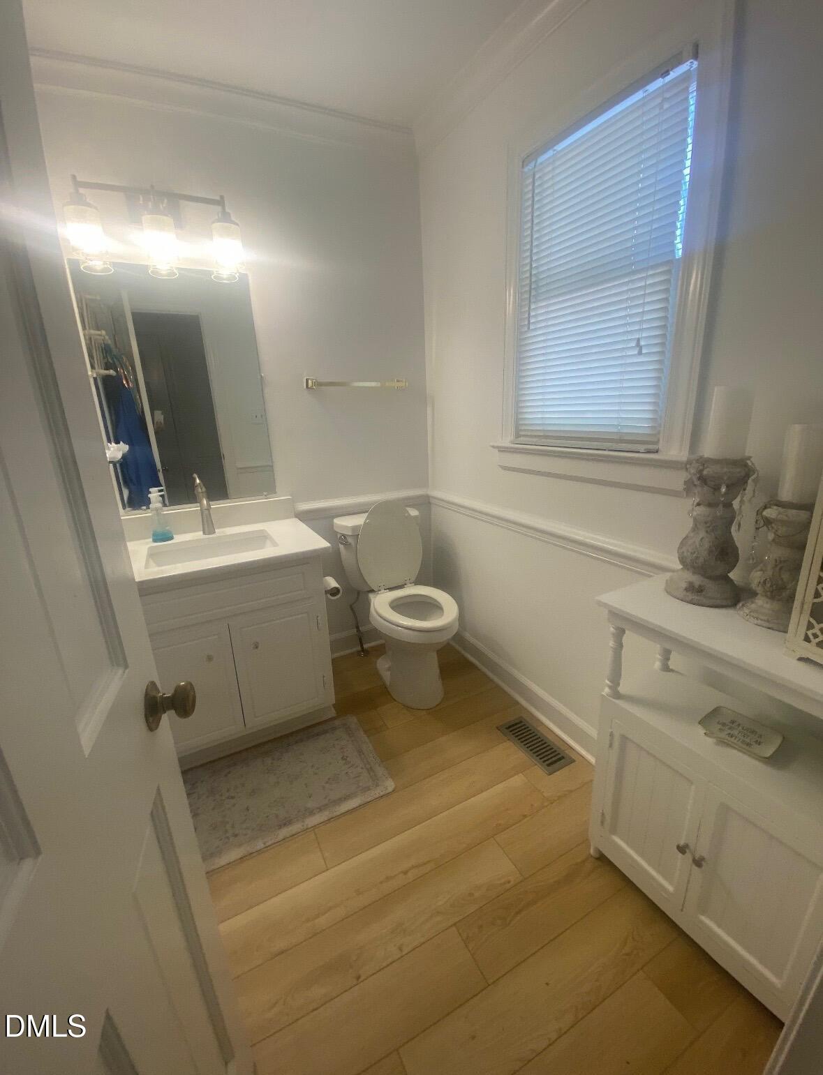 7709 Highlandview Circle Raleigh, NC 27613 - Photo 6 of 8 Stubbs half bath