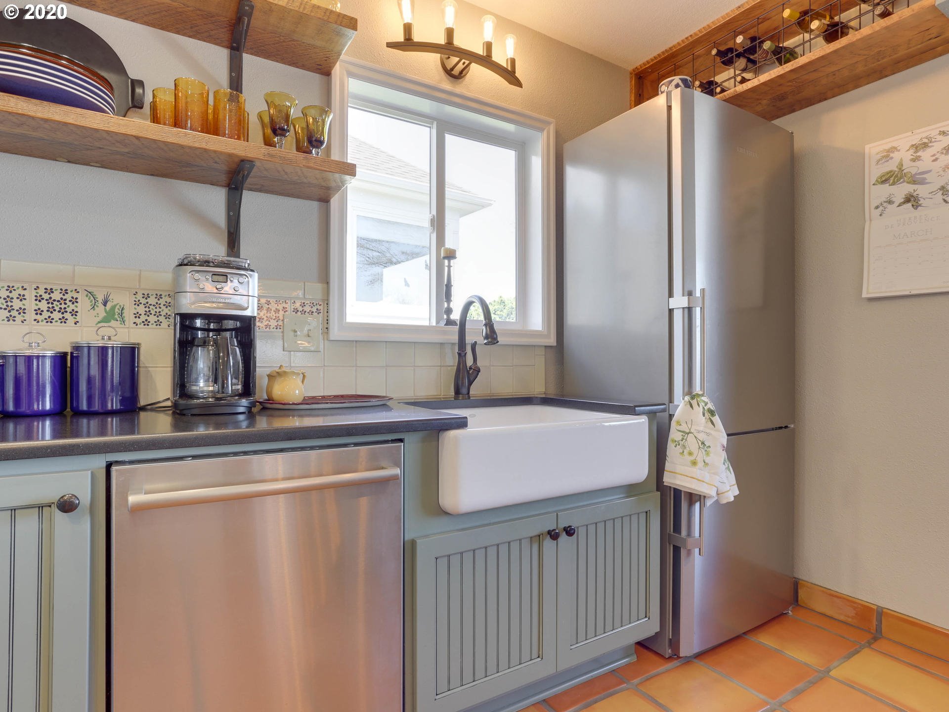 720 Southwest Moss Street Portland, OR 97219 - Photo 14 of 32 Gallery Image 14