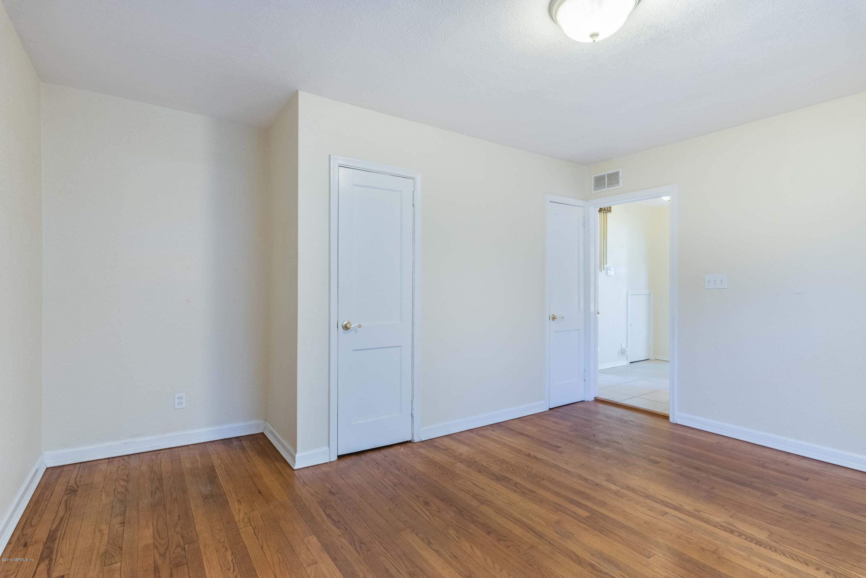 214 Sandra Road Jacksonville, FL 32211 - Photo 11 of 28 214 Sandra Rd-18