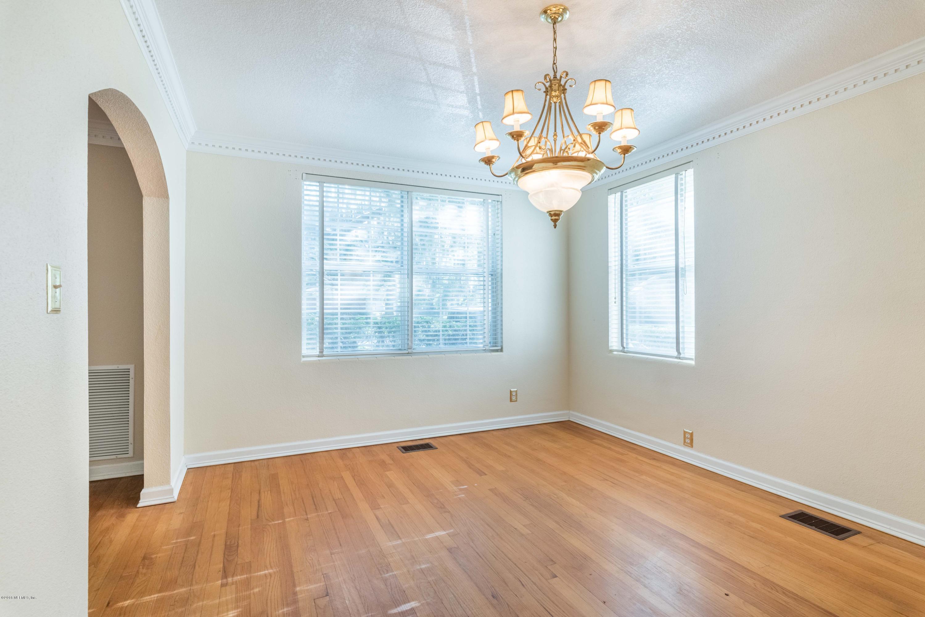 214 Sandra Road Jacksonville, FL 32211 - Photo 7 of 28 214 Sandra Rd-13