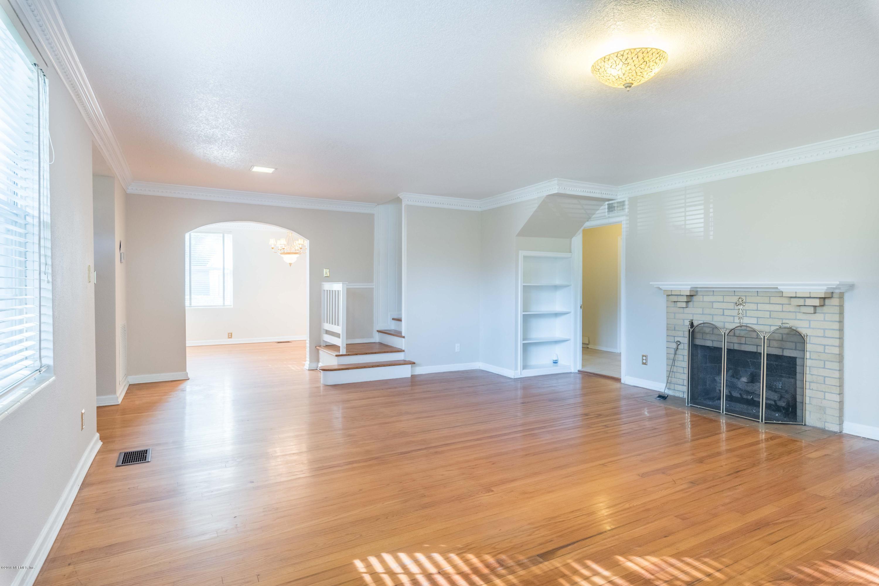 214 Sandra Road Jacksonville, FL 32211 - Photo 8 of 28 214 Sandra Rd-9