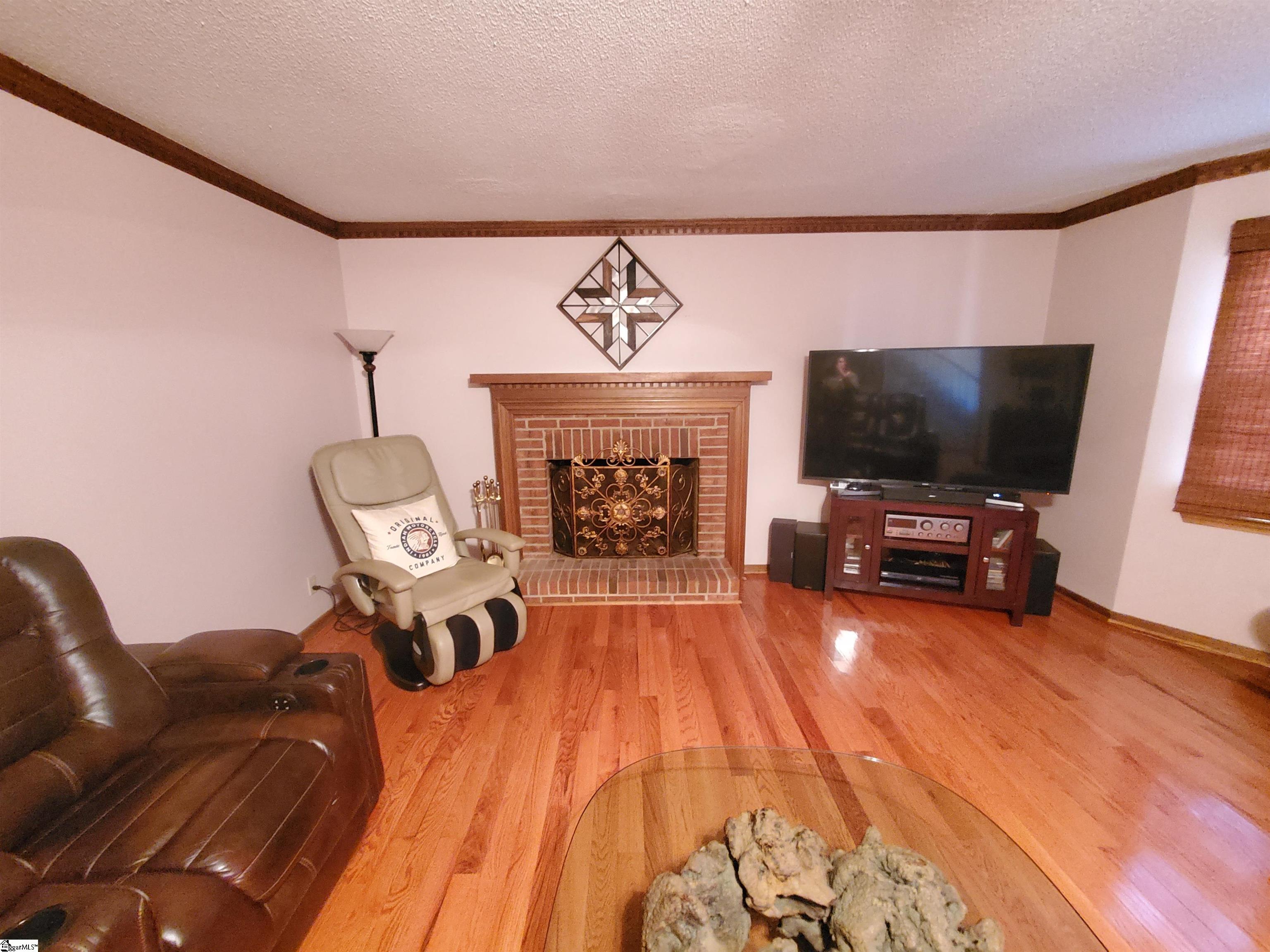 108 Barrington Court Easley, SC 29642 - Photo 3 of 32 Gallery Image 3