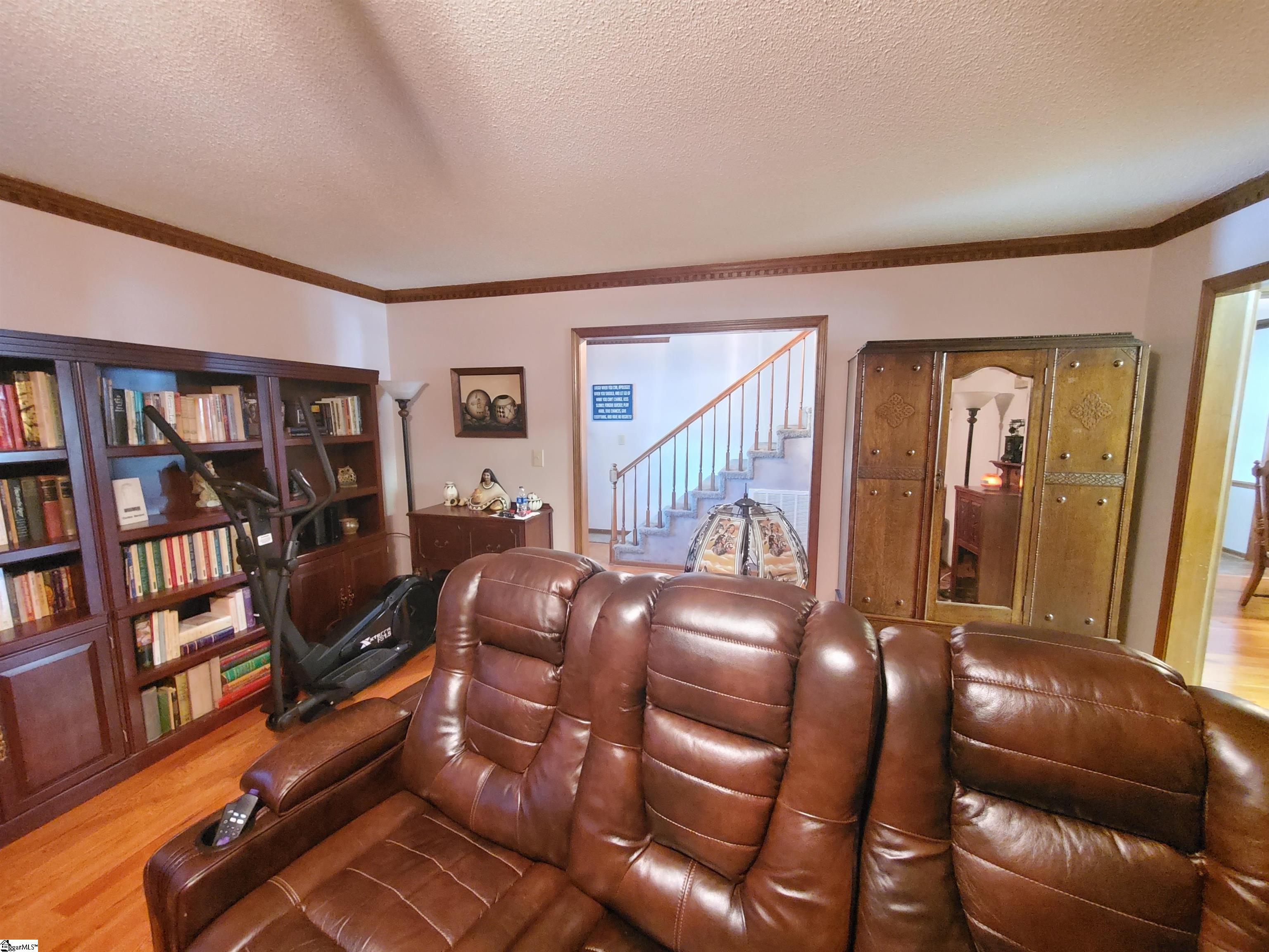 108 Barrington Court Easley, SC 29642 - Photo 6 of 32 Gallery Image 6