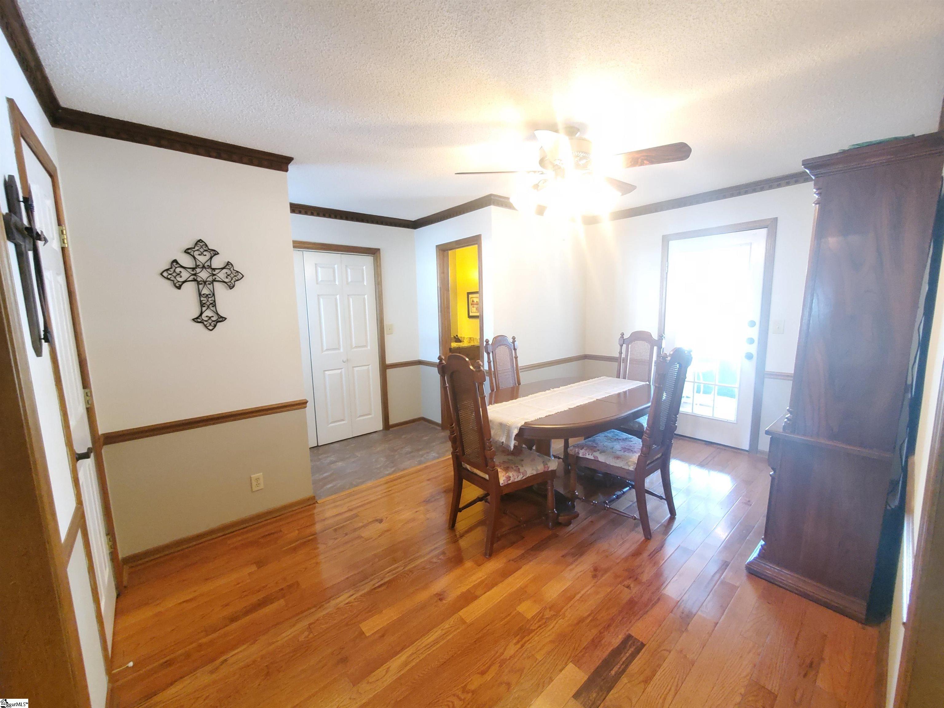 108 Barrington Court Easley, SC 29642 - Photo 9 of 32 Gallery Image 9