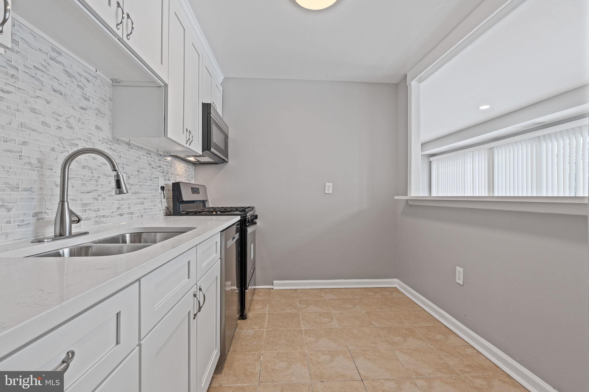 9276 Adelphi Road, Unit 201 Hyattsville, MD 20783 - Photo 9 of 31
