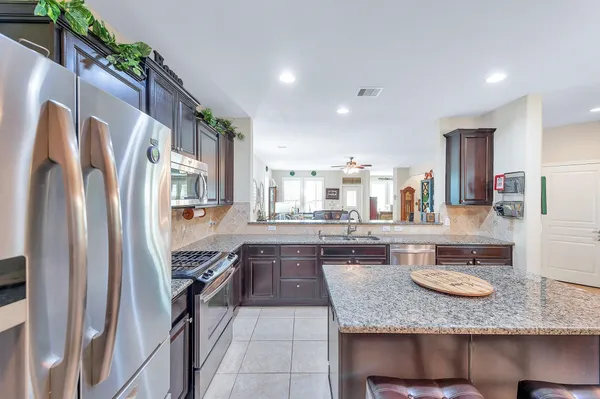 $2,600 | 507 Monterry Oaks Drive, Richmond, TX 77469