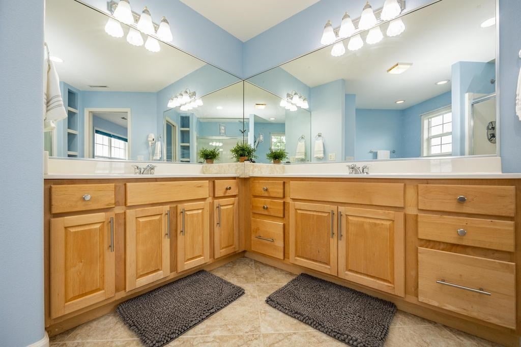 2470 Newcastle Road Marion, IA 52302 - Photo 30 of 51 Gallery Image 30