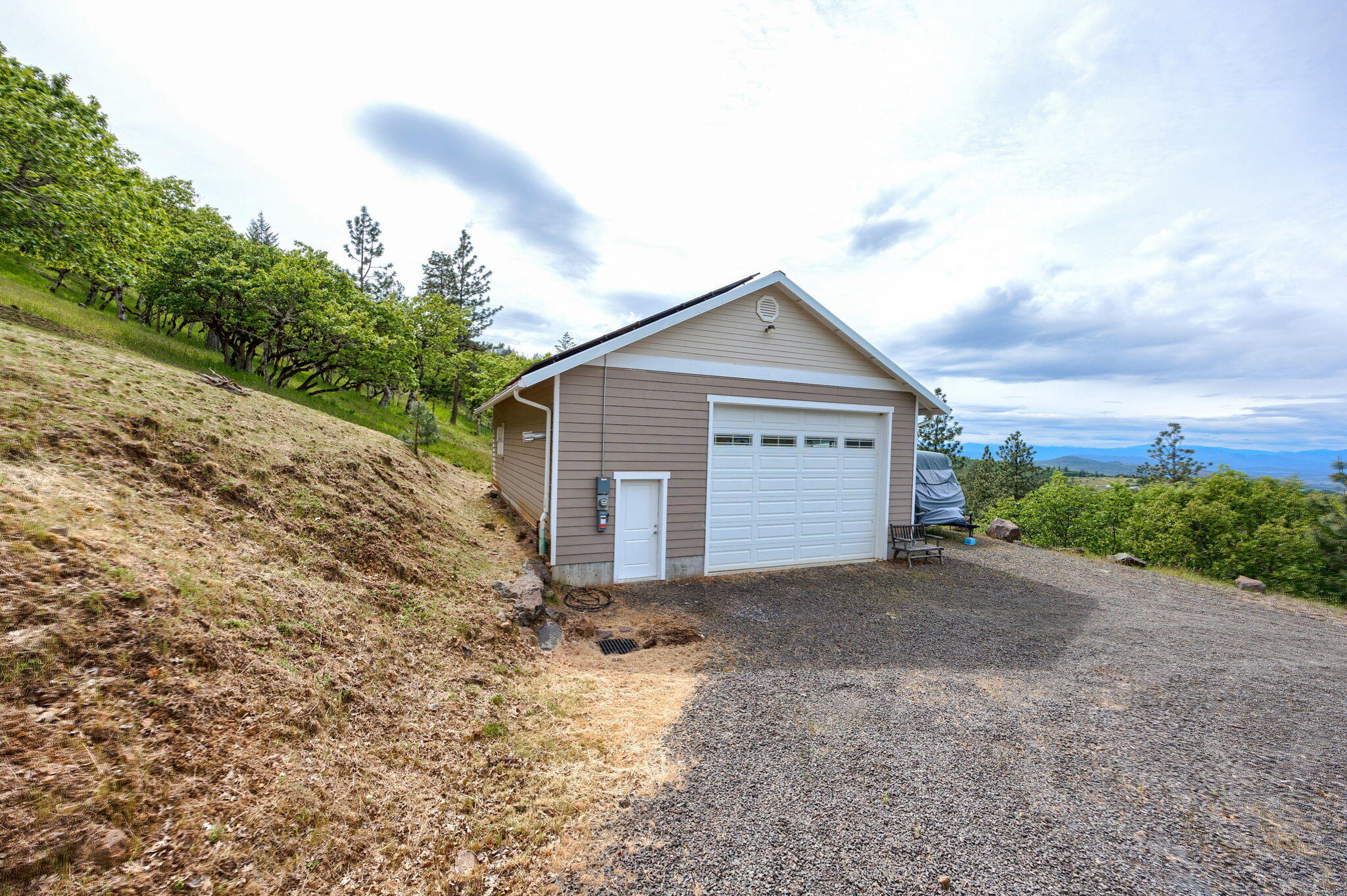 1011 Wren Ridge Drive Eagle Point, OR 97524 - Photo 81 of 89 1200 SF RV Garage/Shop
