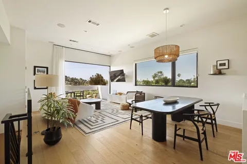 $1,395,000 | 3256 Colony Circle, Los Angeles, CA 90027
