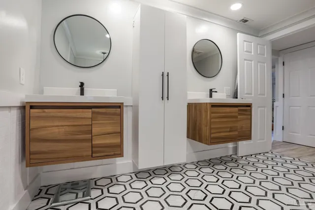 $1,090,000 | 900 Largo Drive, Pensacola Beach, FL 32561