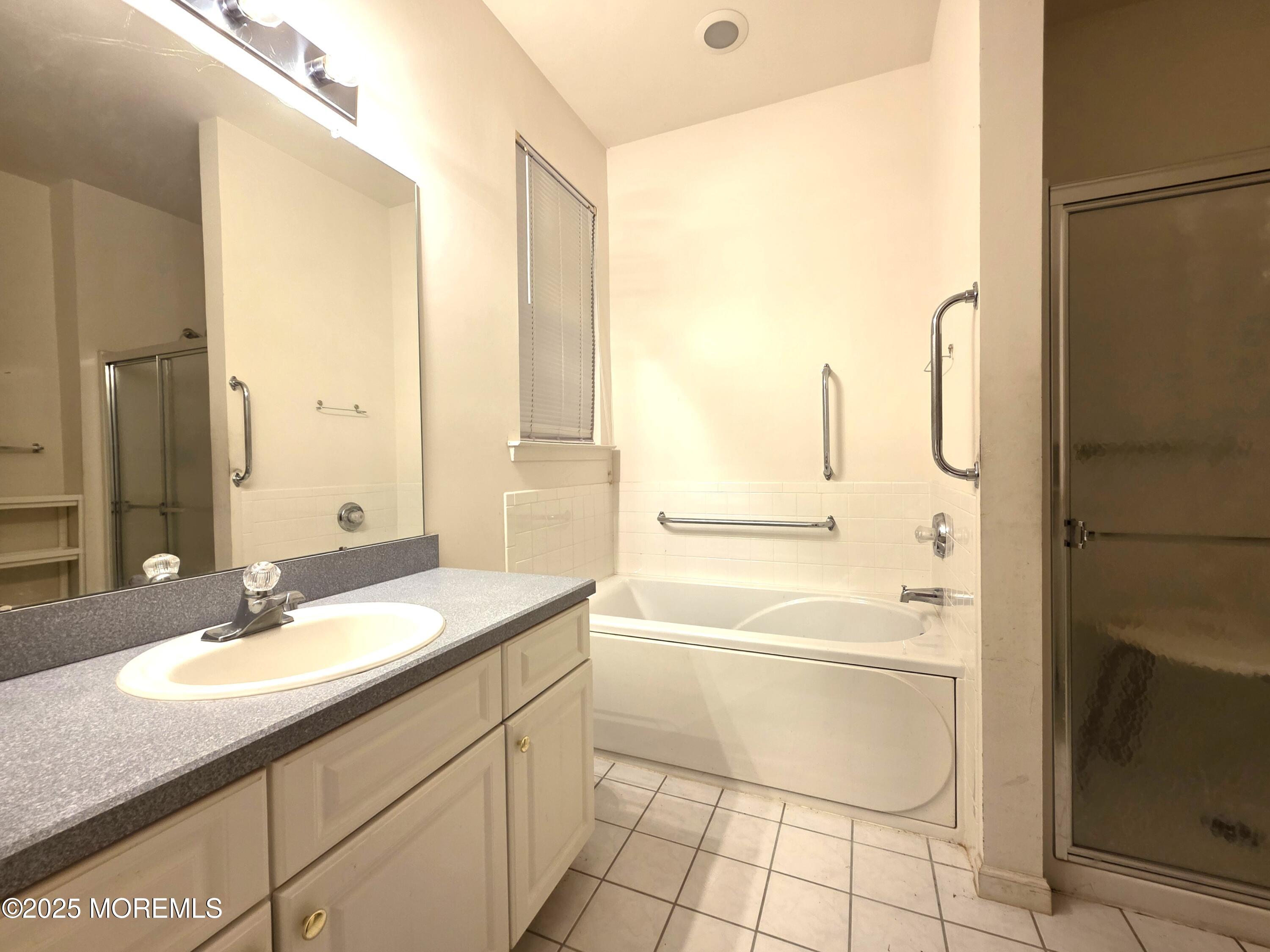 91 Robin Lane Barnegat, NJ 08005 - Photo 18 of 20 20251202_165747