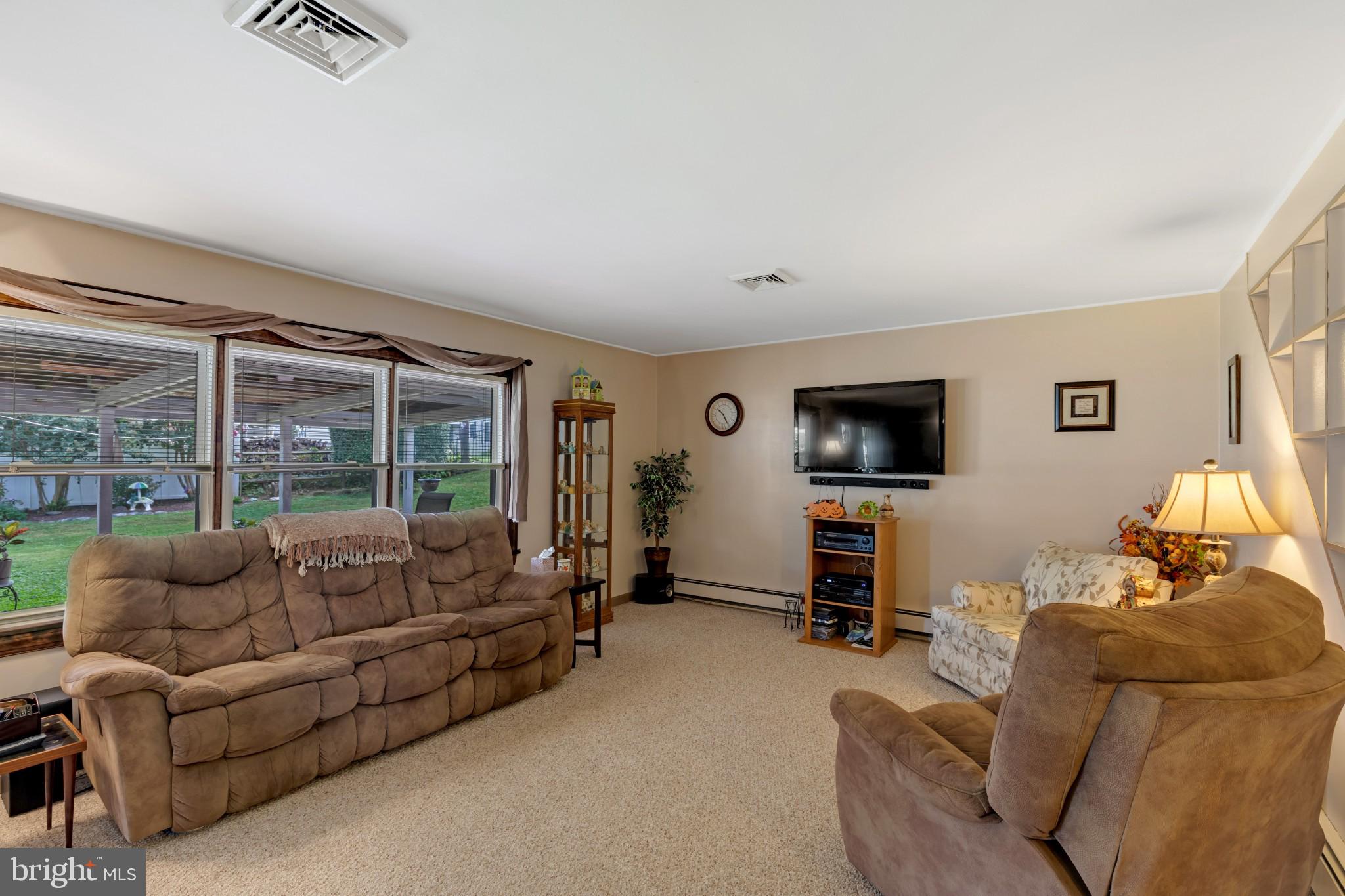 34 Firebush Road Levittown, PA 19056 - Photo 3 of 25