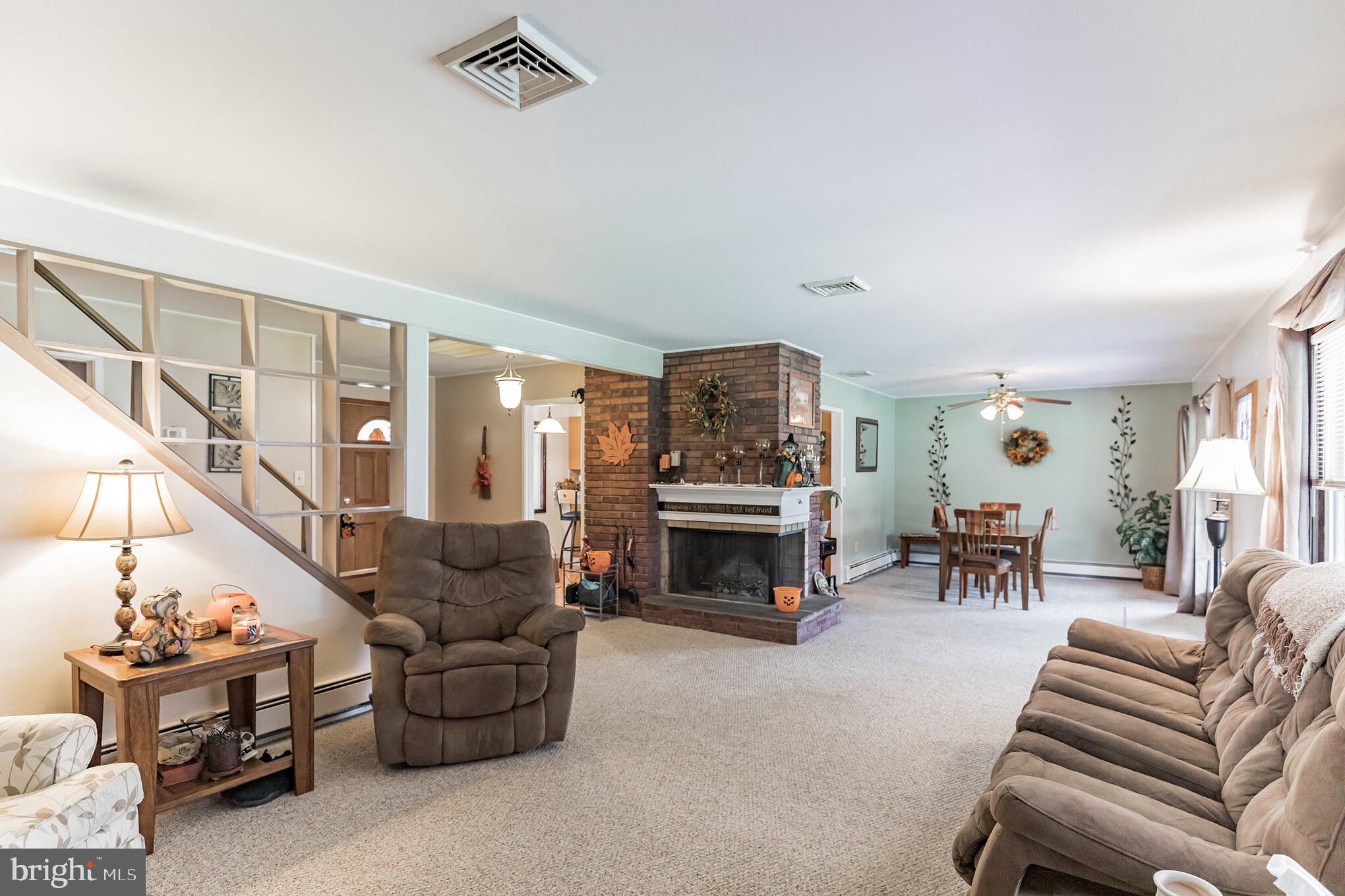 34 Firebush Road Levittown, PA 19056 - Photo 4 of 25