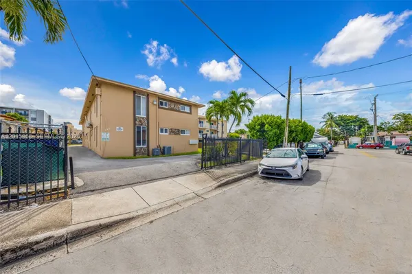 $2,450,000 | 225 Southwest 18th Avenue, Miami, FL 33135