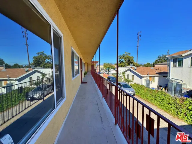 $2,050,000 | 2844 Ardmore Avenue, South Gate, CA 90280