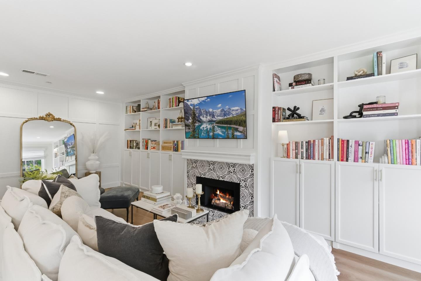 20 Willow Road, Unit 7 Menlo Park, CA 94025 - Photo 5 of 24 a living room with furniture and a fireplace