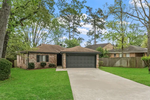 $225,000 | 25 Shady Oak Lane, Conroe, TX 77304