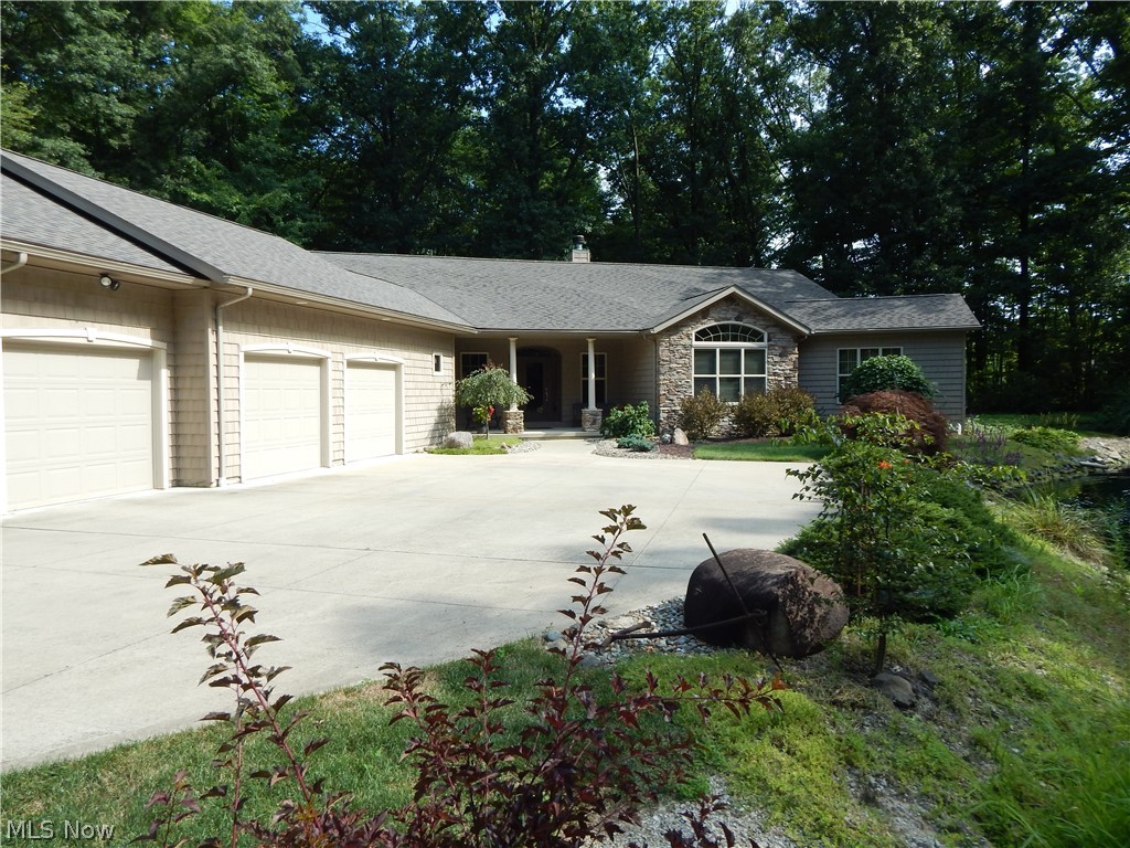 10907 Darrow Road Vermilion, OH 44089 - Photo 2 of 35
