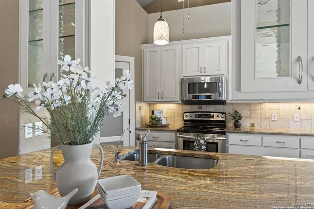 $519,000 | 905 Cypress Pass Road, Spring Branch, TX 78070